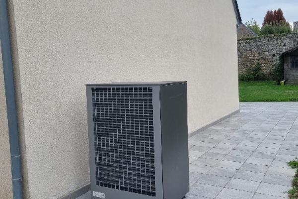 Installation d'une pompe à chaleur Dimplex modèle M Flex à Montmartin sur Mer 
