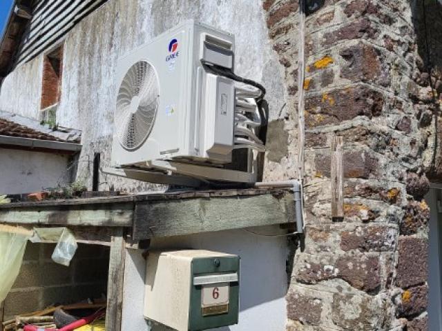 Installation d'une climatisation à Saint Denis le Gast entre Coutances et Granville