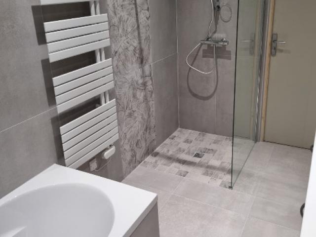 CREATION D'UNE SALLE DE BAIN A CONTRIERES (QUETTREVILLE SUR SIENNE)